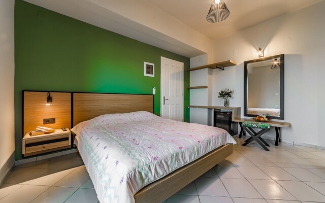 Tropical Hotel
