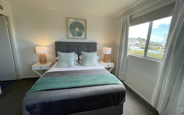 City Stadium Apartment Riverfront 38