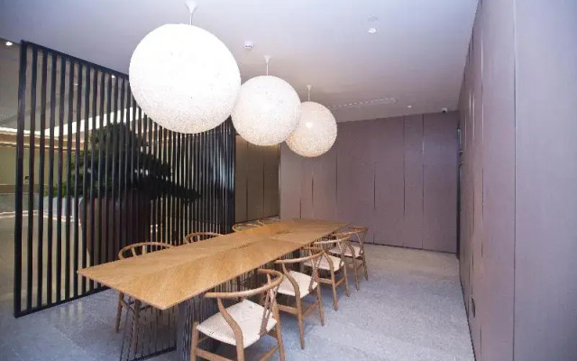 Yiling Hotel