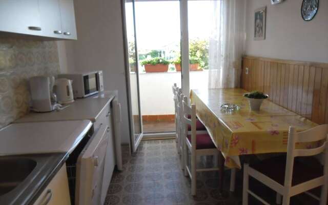 Apartments Josip / Three Bedrooms A1