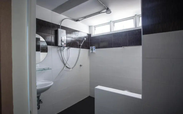 Baan Chang Hotel & Coffee House