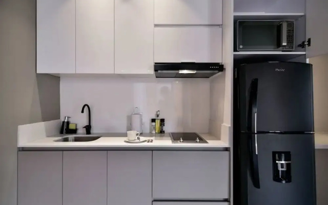 w Lovely 1BR w/ Brilliant Deco in Unicentro