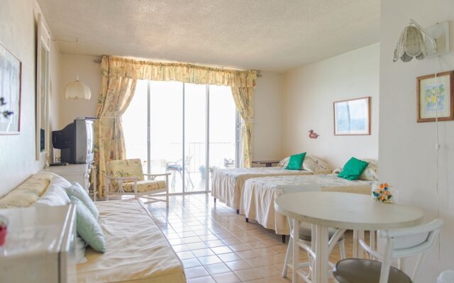 Sky Box Beach Suite at Montego Bay Club