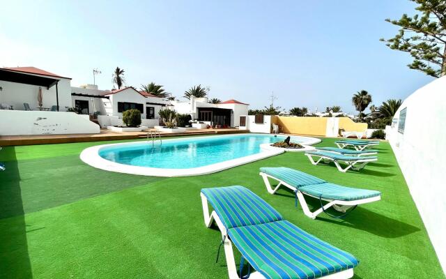 Apartment for nudists, with pool, near the beach