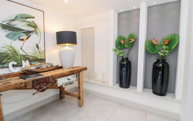 Capel Mawr, Basement 19