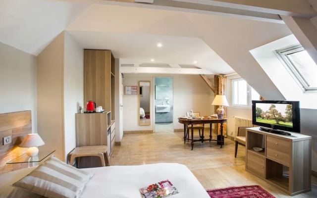 Le Logis De Brionne