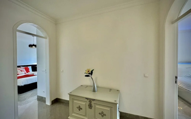 Quarteira Premium Villa by Homing