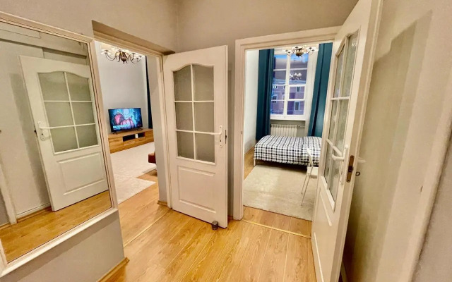ROYAL 2 Old Town fast WiFi Netflix HBO AppleTV+