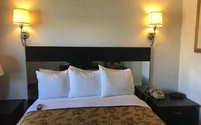 Pacific Heights Inn