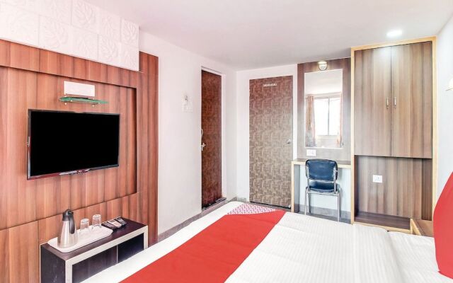 OYO 30764 Hotel Jj International