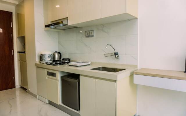 Well Furnished And Comfy Studio Sky House Bsd Apartment