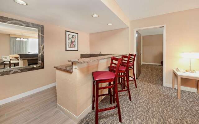 DoubleTree by Hilton Virginia Beach