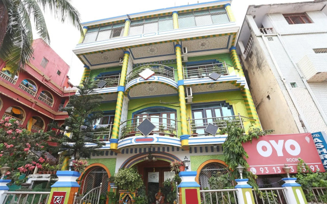Capital O 6077 Hotel Ashraya