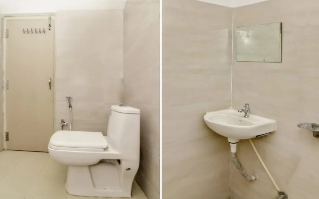 Sri Lakshmi Deluxe By OYO Rooms