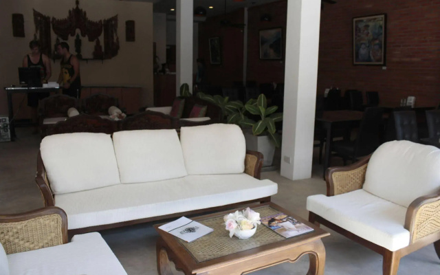 RoongRuang Hotel
