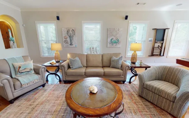 The Pelican House by Tybee Vacation Rentals