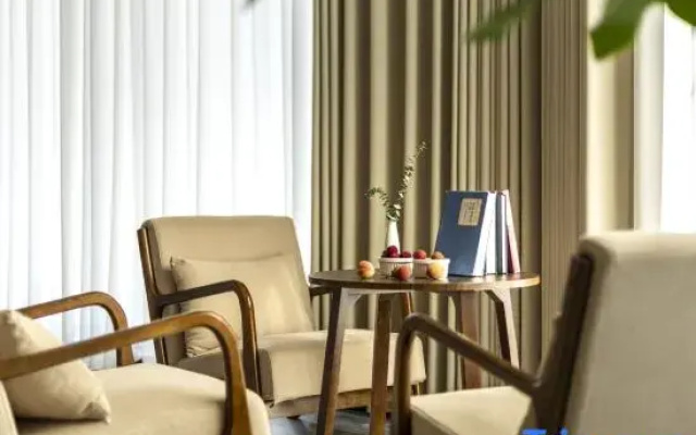 Qingting Hotel (Liupanshui People Square Railway Station)