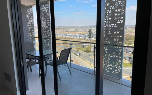 Ellipse Waterfall Upmarket Apartment