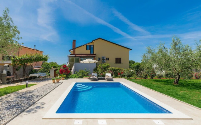 Chiara Bu Inija in Bu Inija