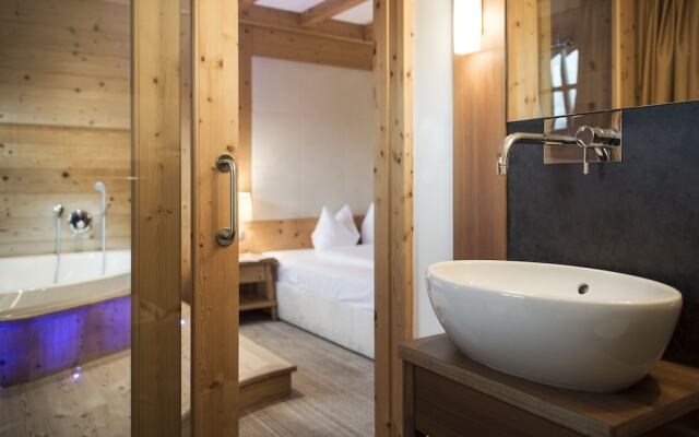 Post Alpina - Family Mountain Chalets