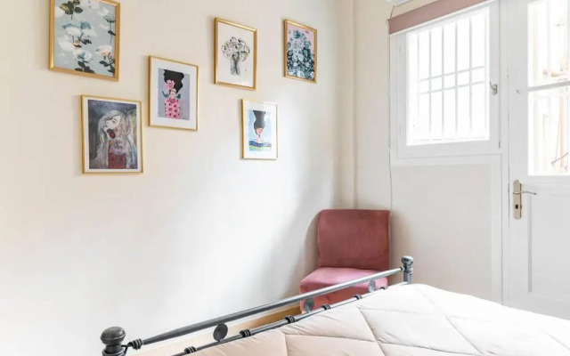 New Huge 5bdr/2bath Apt(+Netflix)/1min Toacropolis