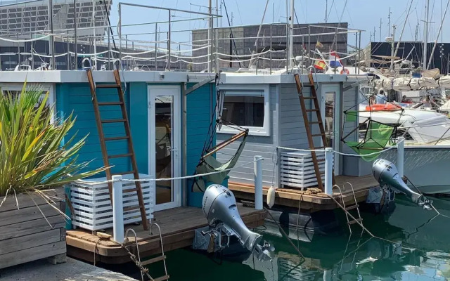 Vintage Classic 70s Boat!