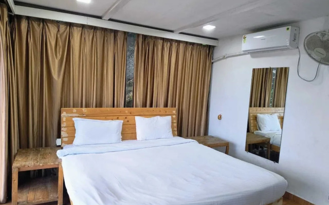 Shvas Island Resort