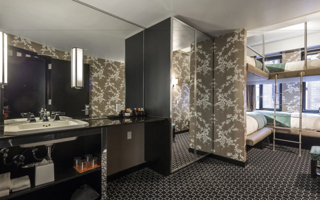 45 Times Square Hotel