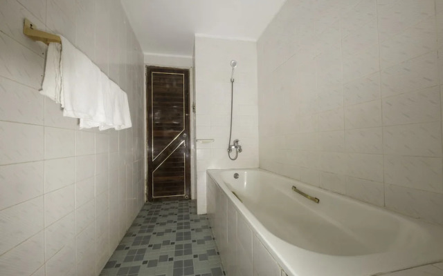 OYO 718 Nu Hoang Hotel