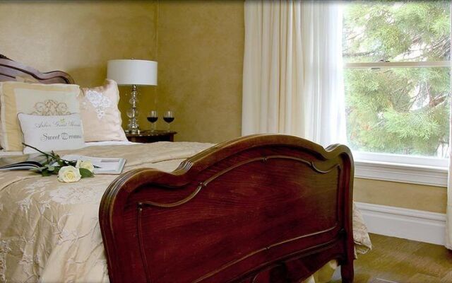 Arbor Guest House