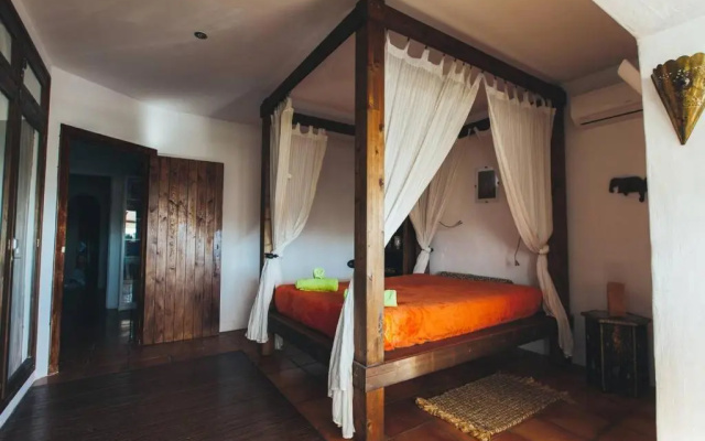 Entre Olivos: Very Charming Villa 18 SLEEPERS