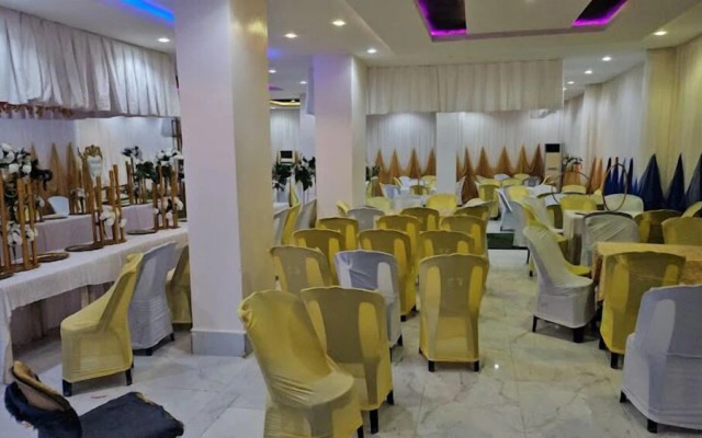 Immaculate Hotel Apartment And Suites