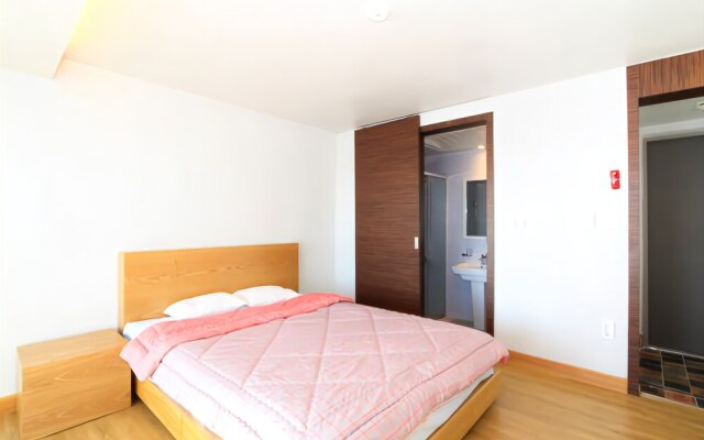 Uljin Firenze Ancient Palace Pension