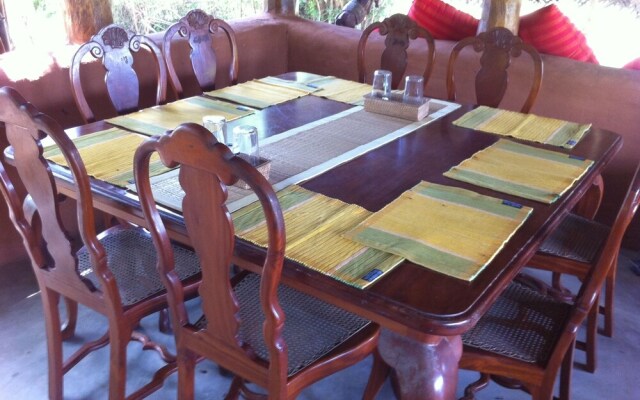 Cadjan Earth eco lodge