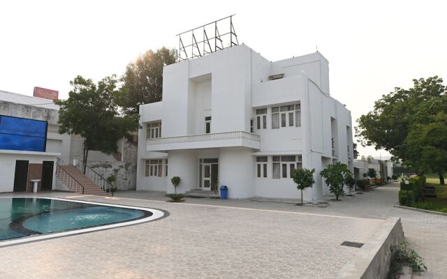 Rajshree Resort