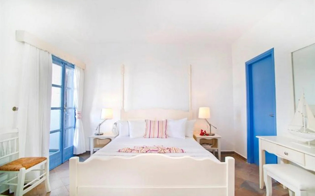 Koufonisia Hotel & Resort