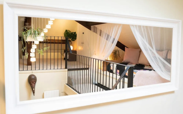 The Loft 2BR Duplex, Central & Parking