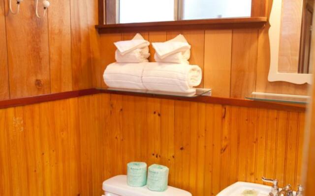 RedAwning Cabin #50R Soots-Me