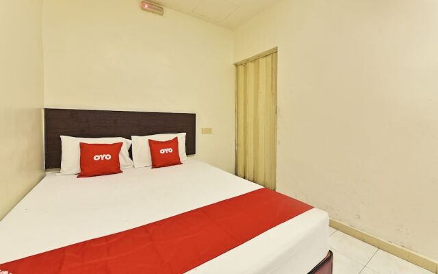 OYO 90806 Rumah Tumpangan Laut Selatan