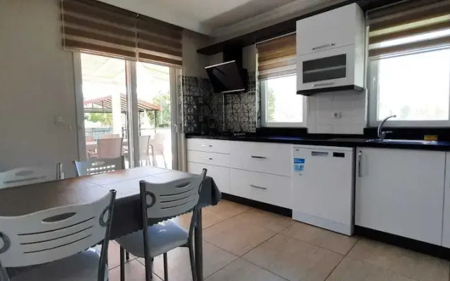 Beautiful 4-bed Villa Beril With Private Pool