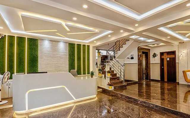 Fabhotel Marella Suites