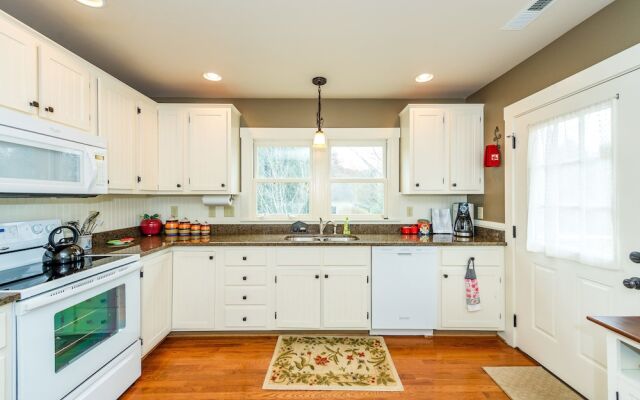 205 Kerlee Heights Home