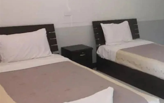 Bed & Breakfast Service Guesthouse