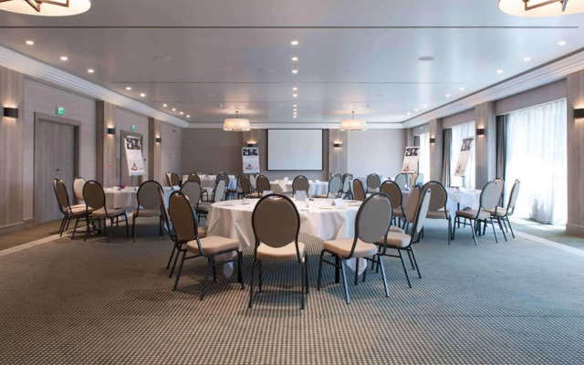 Hotel Mercure Luxembourg Kikuoka Golf & Spa