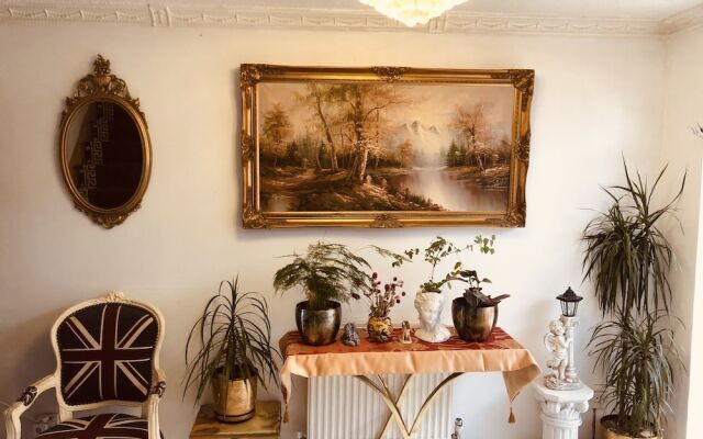 Centrally Located 4 Bedroom House