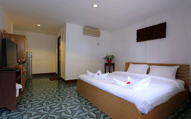 Siam Shades House