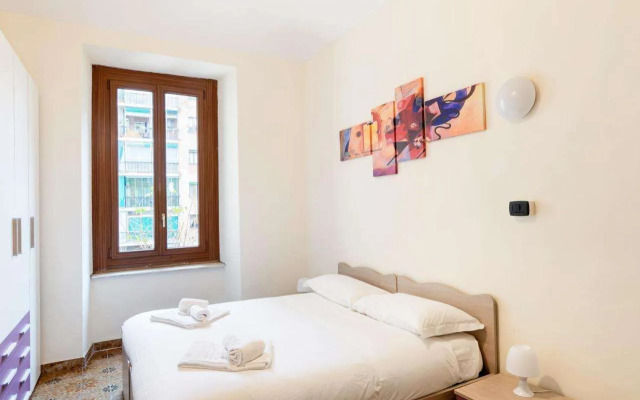 Dante Subway Apartment