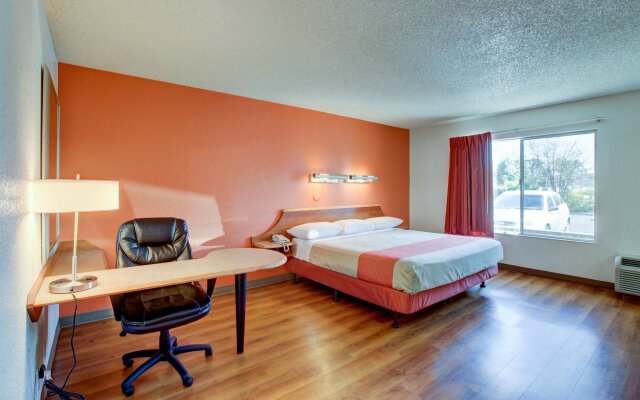 Motel 6 Irvine - Orange County Airport