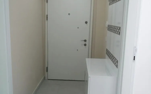 Cemre Apart