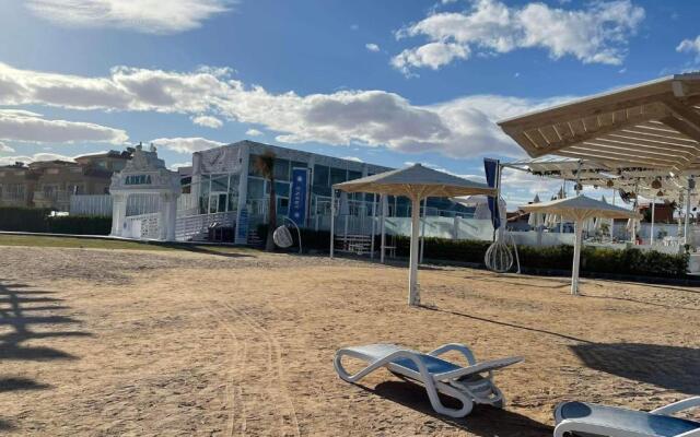 Beautiful 1-Bed Apartment